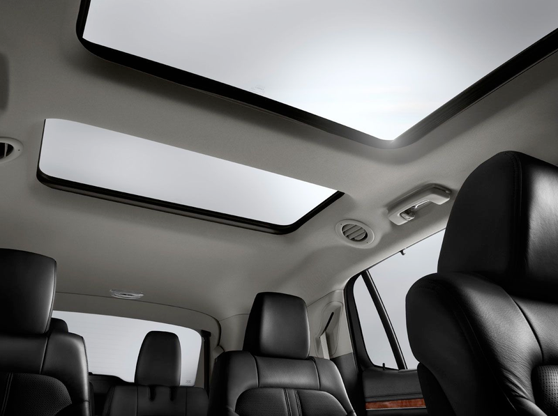 Illustration for article titled 2010 Lincoln MKT: Crossover For The Super-Segmented Masses